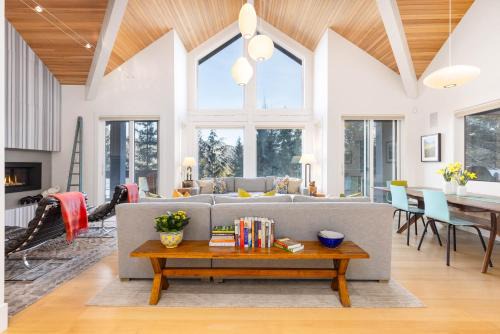 Whistler Village House | Premium 4-Bedroom Chalet