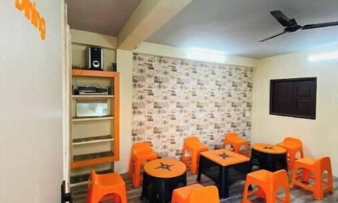 Maheshwar Apartment | Premium 8 bed private dorm AC @ StayMore