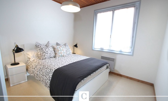 Contis-les-Bains Apartment | Premium apartment 1st floor by the sea and Contis beach, wifi, beds made