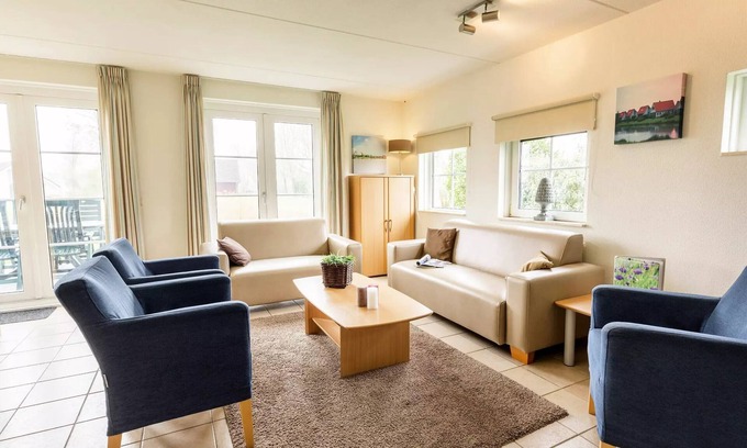 Municipality of Emmen House | Premium Cottage für 8 Personen