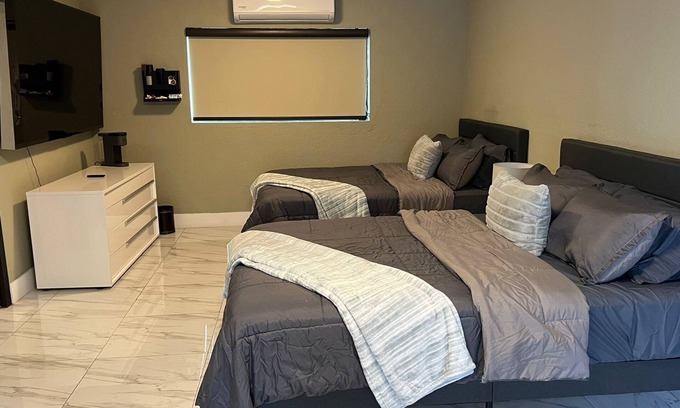 Ludlam Apartment | Premium Cozy hotel suite with WiFi and AC in charming Miami