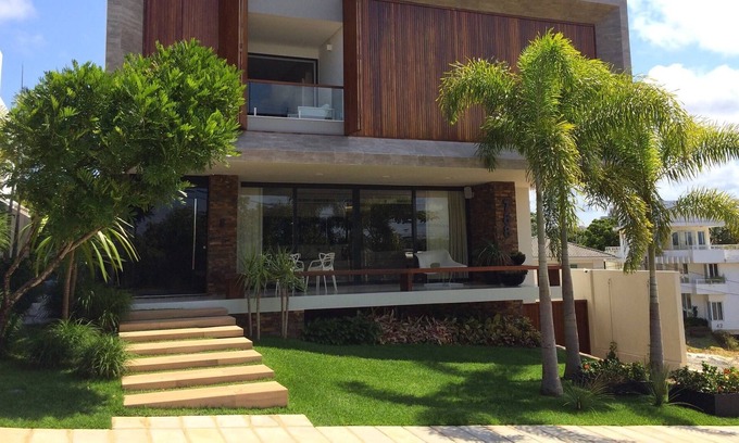 Patamares House | Premium House Alphaville Salvador, with SPA and private gym equipped. Technogym.