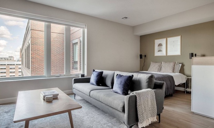 East Cambridge Apartment | Premium Kendall Square Studio w/Gym & Rooftop, nr MIT, by Blueground