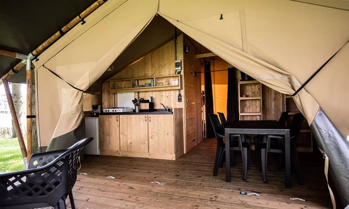 La Salle-en-Beaumont House | Premium Lodge Zelt mit Toiletten 5 Personen 5 Personen