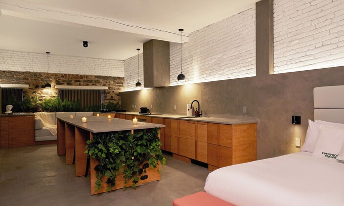 Old Montreal Apartment | PREMIUM LOFT | The Ambiance