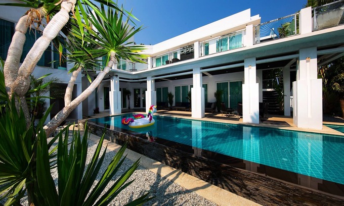 South Pattaya Villa | PREMIUM Pool Villa Pattaya 5 bedroom, 4 bathroom, BBQ, Jacuzzi, BBQ Grill