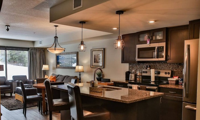 Copperstone Resort Apartment | PremiumStayz 2114 at Copperstone, Mountain Getaway