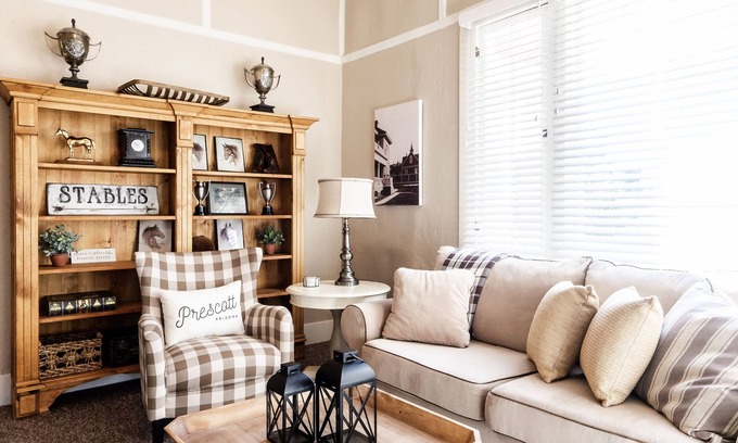 Nob Hill Cottage | Prescott Carriage House - Only 2 Blocks from the Courthouse Square