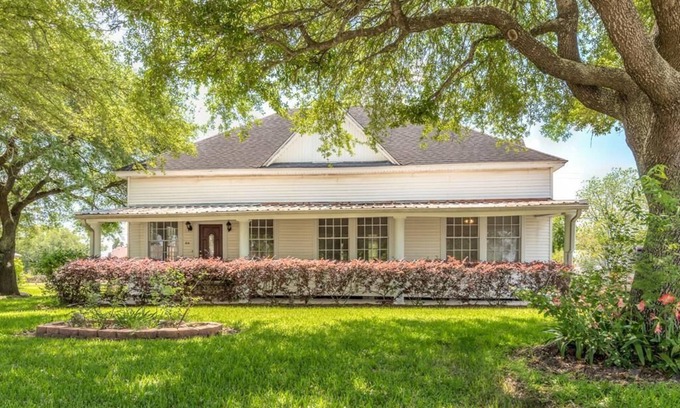 Stafford House | Present Street Place - 20min to Rodeo, NRG, Med Center