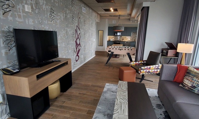 Civic District Condo | !PRESIDENTIAL SUITE! - YOUR HOME AWAY FROM HOME FOR SXSW