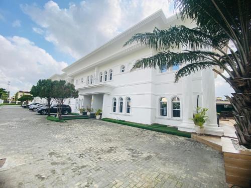 Lekki Phase 1 Hotel | PRESKEN WHITE HOUSE