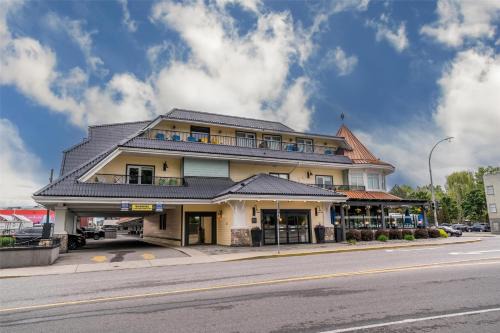 Downtown Kelowna Hotel | Prestige Beach House, WorldHotels Crafted