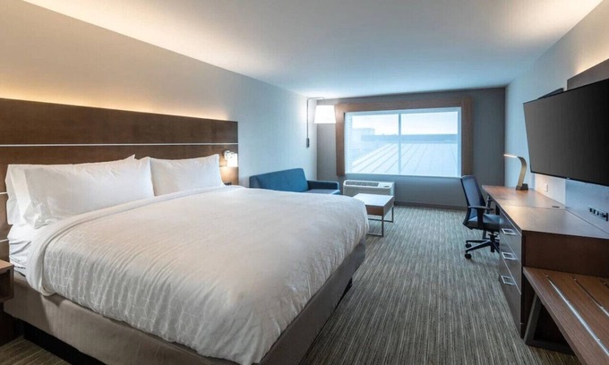 Gainesville House | Prestige Suite for Vacation w/ Best Amenities