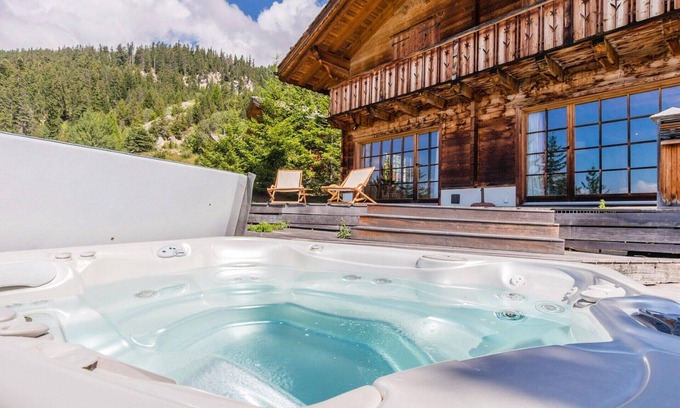 Crans-Montana Ski Chalet | Prestigious chalet at the start of all hikes and access to Crans Montana