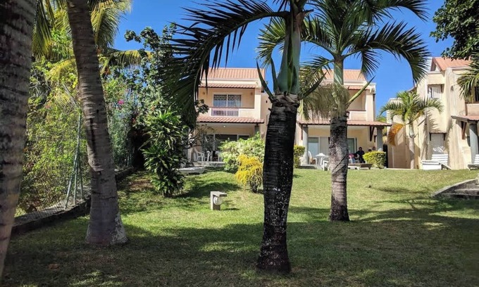 Grand Gaube Villa | Prestigious residence, 18 rooms, beach & events