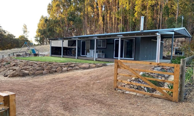 Lowden House | Preston Valley Country Cabin