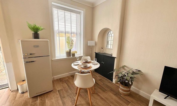 Prestwick Apartment | Prestwick/kingb/petsok/freep/Wifi/tv