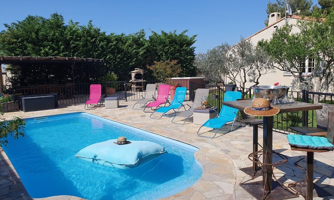 Chateauneuf-les-Martigues Villa | Pretty villa with swimming pool + T2 for 11 people 10 minutes from the sea!