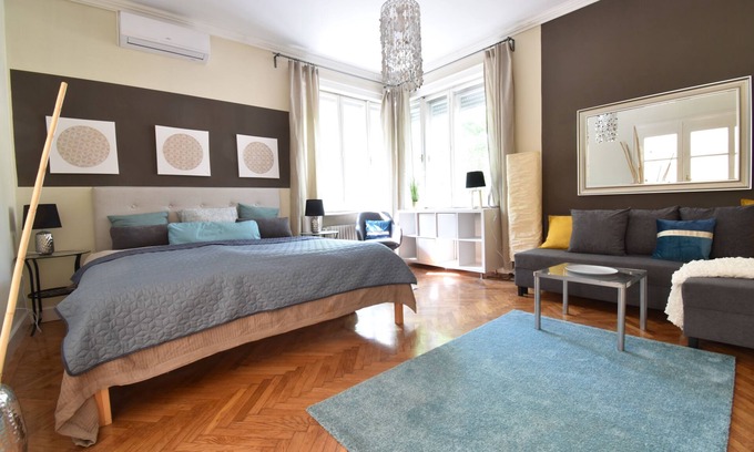 Herminamezo Apartment | Pretty 3 bedroom 3 bathroom h131