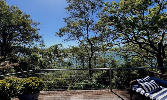 Pretty Beach House | 'Pretty Beach Escape' by Accom Holidays