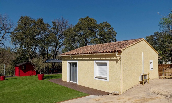 Le Luc Cabin | Pretty bungalow in Le Luc-En-Provence