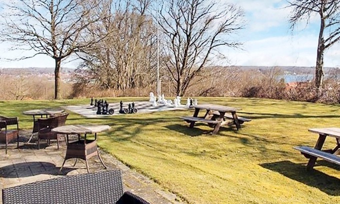 Aabenraa House | Pretty cabin in camping resort