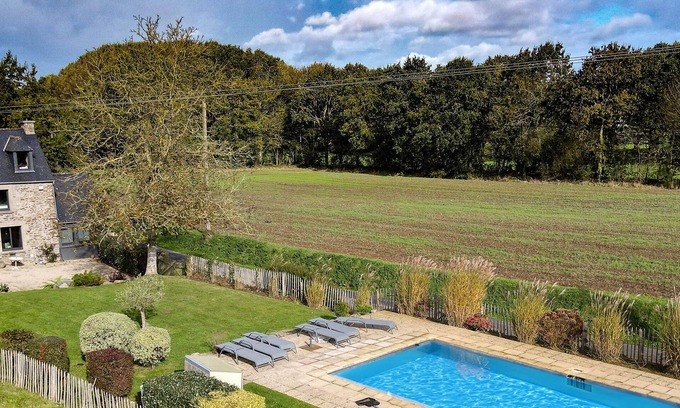 Pleslin-Trigavou House | PRETTY COUNTRY HOUSE WITH SWIMMING POOL BETWEEN DINAN AND DINARD - 15 MN FROM THE BEACHES