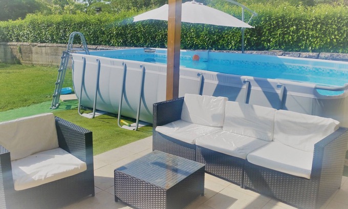 Saint-Savinien House | Pretty country house near the ocean for 6 to 9 people with swimming pool