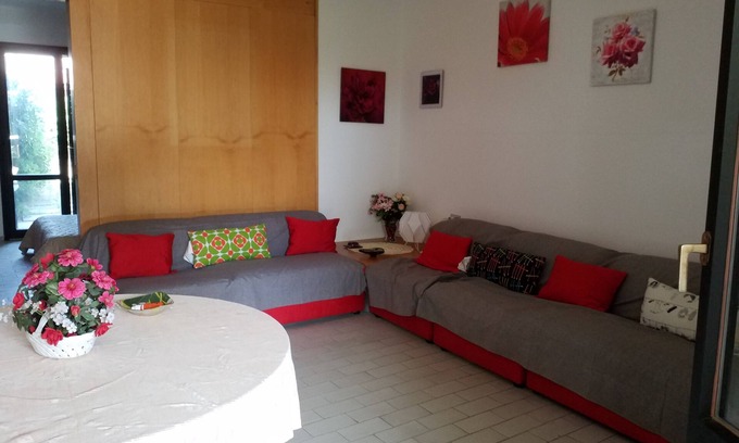 Cannizzaro Apartment | Pretty holiday home by the sea, between the Sheraton hotel and the Baia Verde hotel.