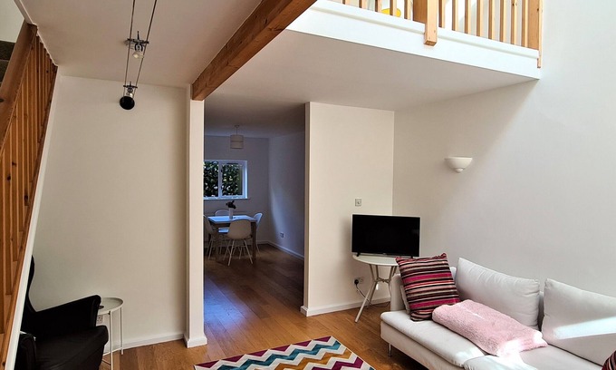 Headington House | Pretty house near shops and other facilities, close to the centre of Oxford