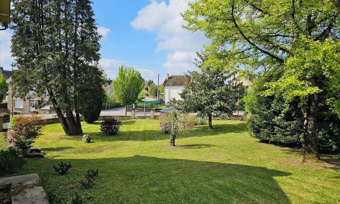 Chamberet House | Pretty house with garden in the heart of a Corrèze village
