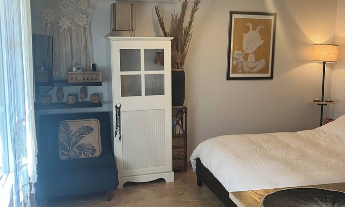 Garrigues Bed & Breakfast | Pretty mazet in Nîmes in the heart of the garrigue