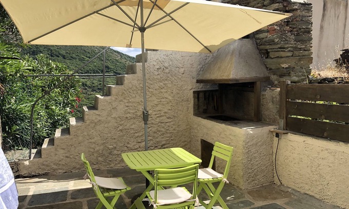 Centuri House | Pretty renovated village house 5 minutes from a beautiful fishing port