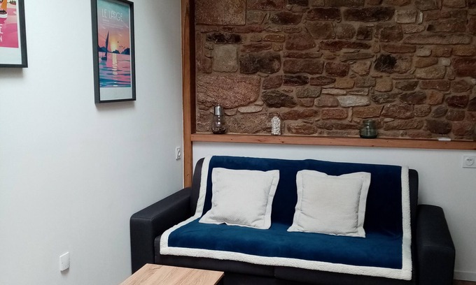 Hennebont Apartment | PRETTY T2 ON THE GROUND FLOOR, INDEPENDENT, QUIET, REFURBISHED, WITH TERRACE