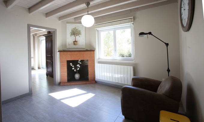 Cazeres-sur-l'Adour House | Pretty village house