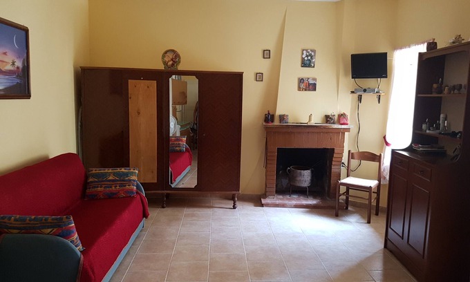 Vallerotonda House | Pretty village house in Italy