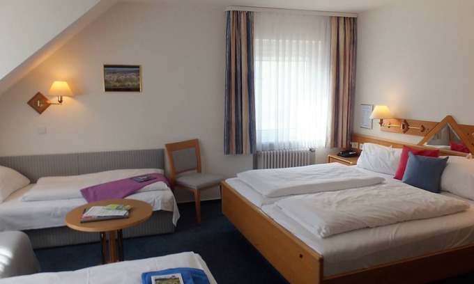 Endingen am Kaiserstuhl Resort | Private room ∙ 4 guests