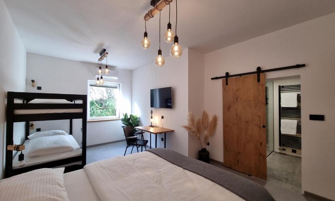 Maribor Bed & Breakfast | Pri Karlu Rooms & More