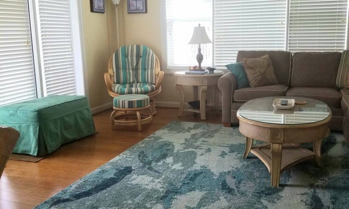 Ocean Isle Beach Condo | 'Priceless' Almost Ocean Front , 4BR/4BA, Upgrades, Pet friendly,nUpgrades