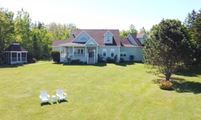 Panmure Island House | Pride of Panmure, Panmure Island