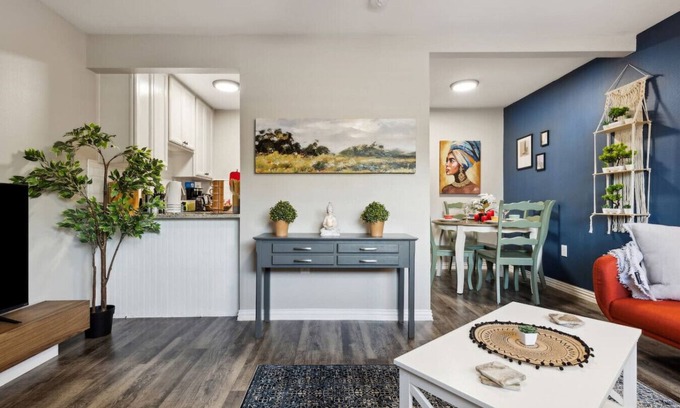 Central Arlington Apartment | Prime 1BD Close to the Action