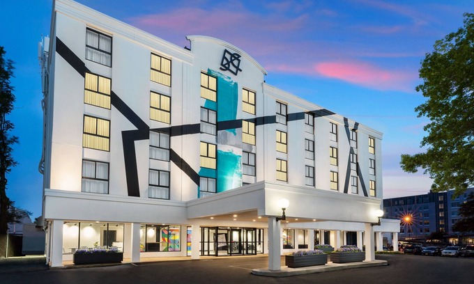 Lower Allston Hotel | Prime Boston Location! 3 Comfortable Units, Pets Allowed and Parking!