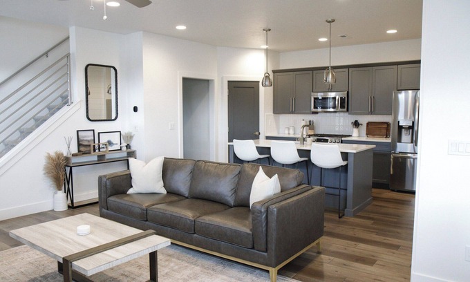 Meridian House | Prime Central Downtown Meridian, Spacious 4-Bedroom House with attached garage