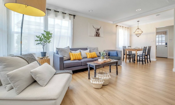Monterey Park House | Prime Central LA Home DTLA, K-town, J-town & Attractions Nearby