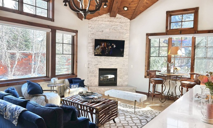 West End Condo | Prime Downtown Aspen Condo