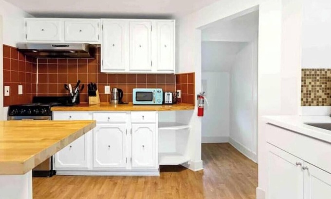 Old North End Apartment | Prime Downtown Sunny 2 Bedroom Flat!