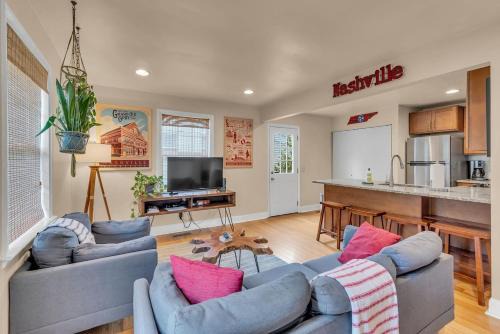 Shelby Hills House | Prime East Nash Location - 5 Mins to Broadway