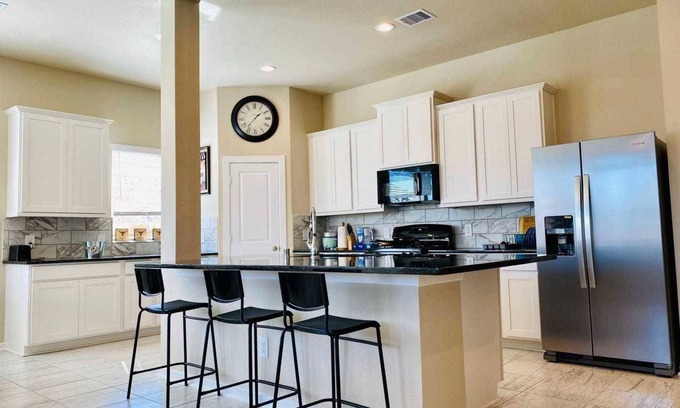 Rosenberg House | Prime Haven on Fountain Drive