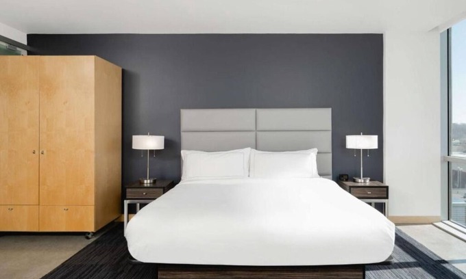 Iowa City Hotel | Prime Iowa City Location - Stylish Suite with Full Kitchen!