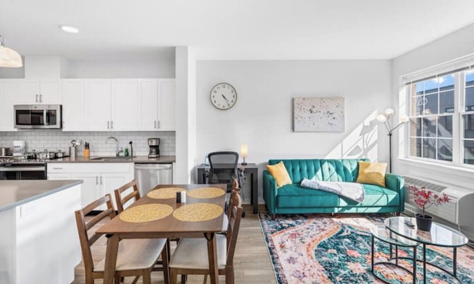 Greenville Apartment | Prime Jersey City Condo: Right Outside NYC